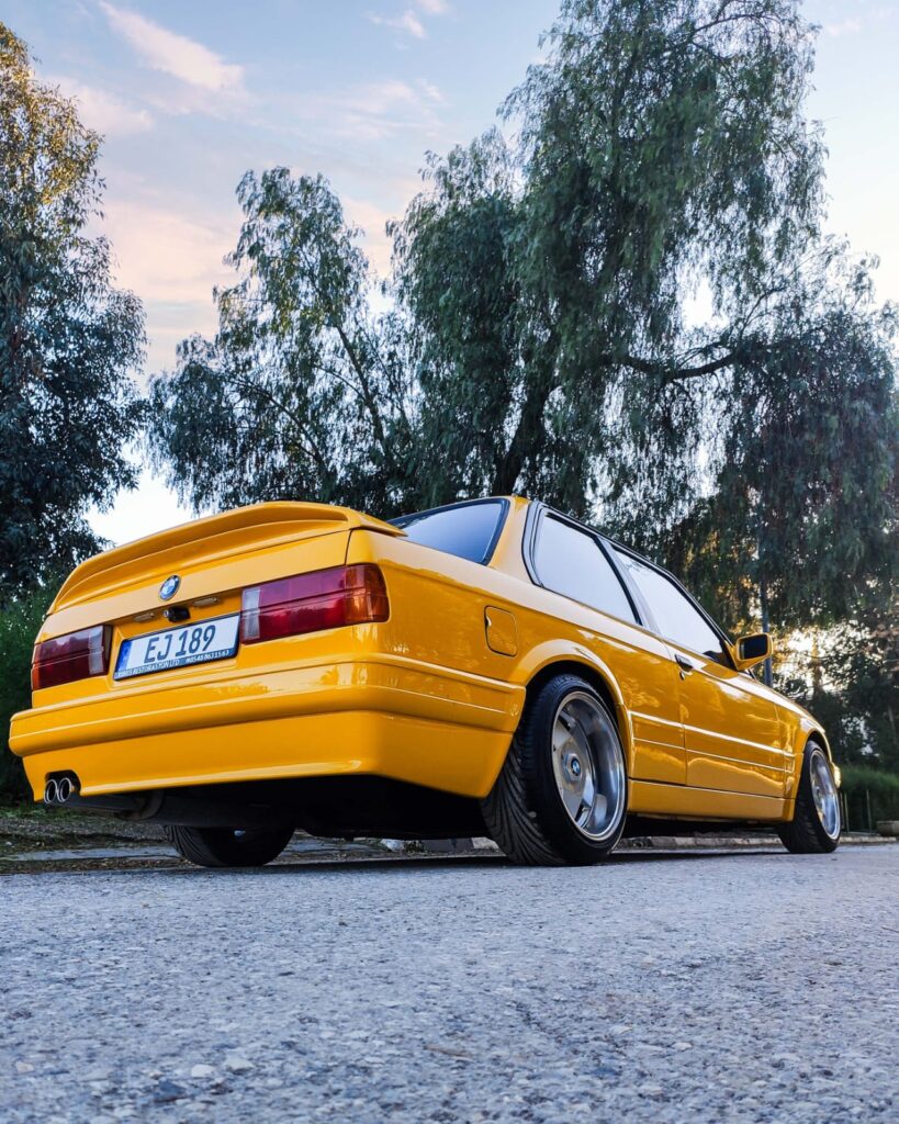 1986 BMW E30 3.25i